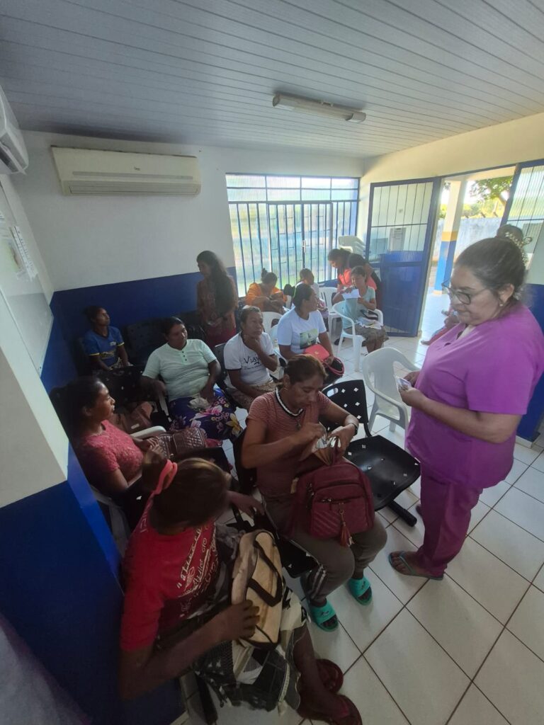 Secretaria de Sáude de Iguatemi promove dia especial com exames e roda de conversa com mulheres indígenas da Aldeia Pielyto Kuê