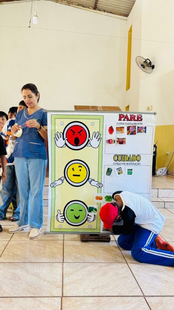 Alunos da Escola Municipal Mitã Rory participam de visita educativa em horta