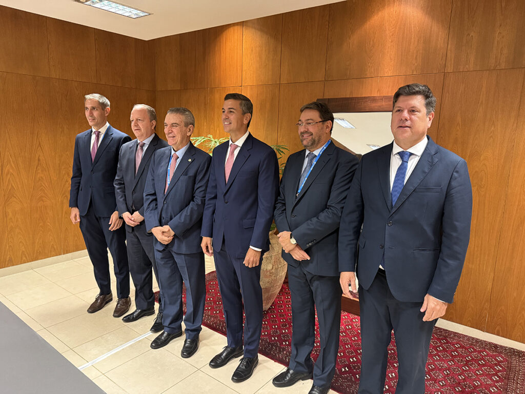 Presidente da Fiems e presidente do Paraguai debatem gargalos para ampliar negócios entre os dois países