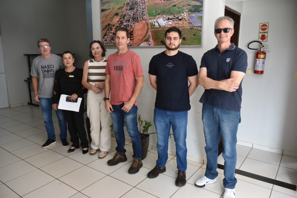 Iguatemi: Reunião entre representantes do Detran-MS e membros do DEMTRAT trata sobre sinalização viária Iguatemi: Reunião entre representantes do Detran-MS e membros do DEMTRAT trata sobre sinalização viária