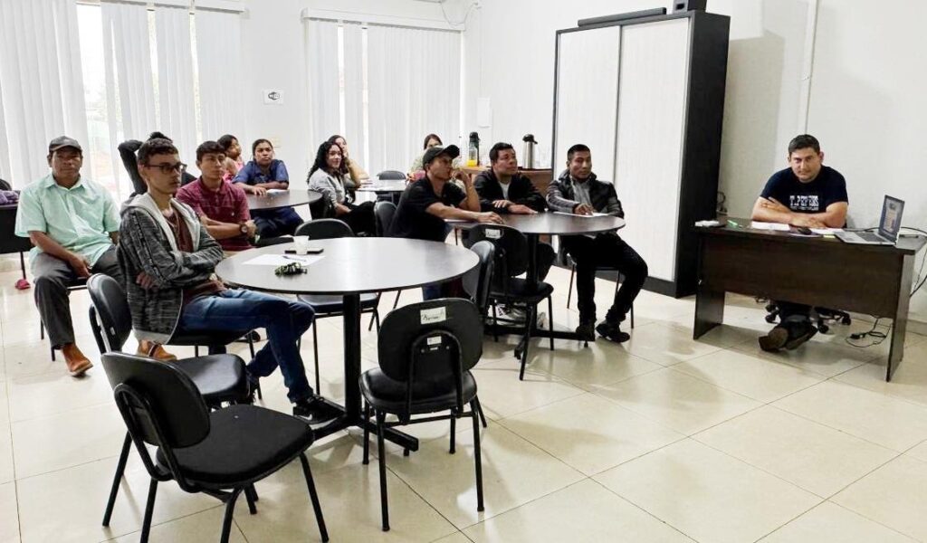 SEMEc realiza curso de capacitação para monitores do transporte escolar em Paranhos