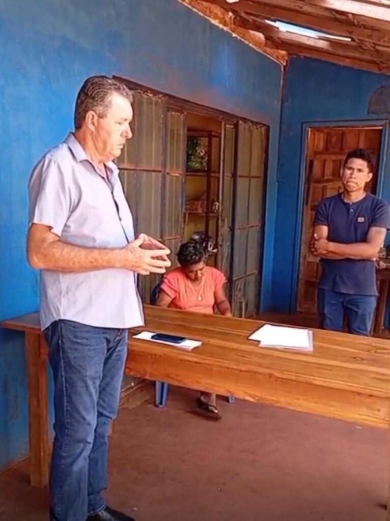Paranhos: Prefeito Heliomar Klabunde visita a Aldeia Ypo'i e ouve reivindicações da comunidade