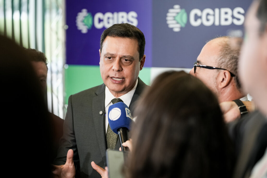 Em Brasília, presidente da Fiems participa da posse da presidência do Comitê Gestor do IBS