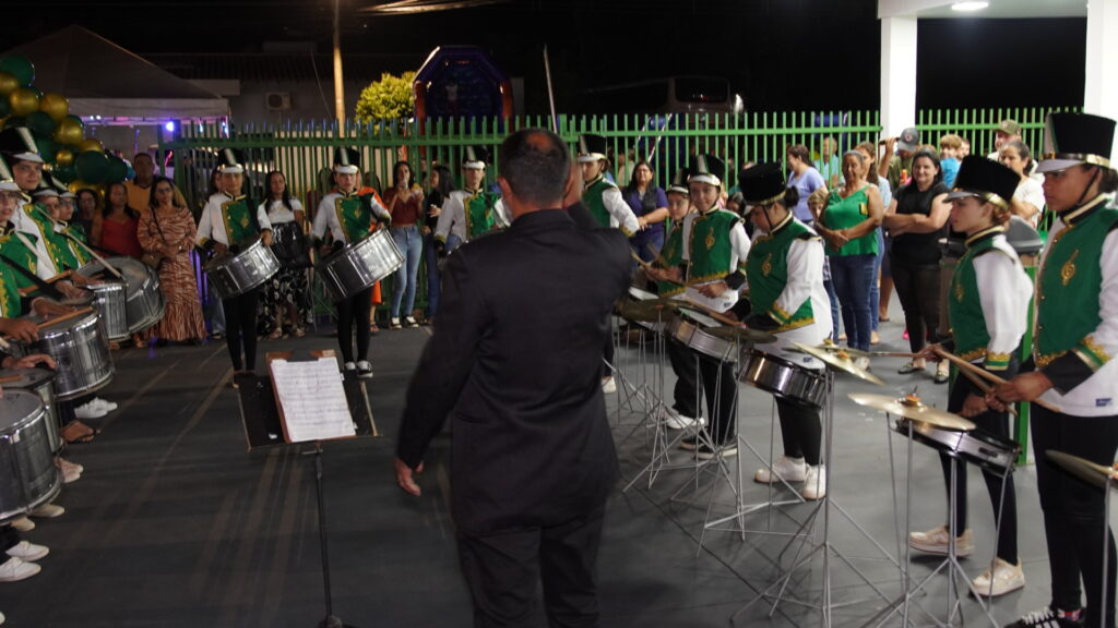 Prefeitura de Juti inaugura Feira do Produtor e entrega trator agrícola para fortalecimento da agricultura familiar Prefeitura de Juti inaugura Feira do Produtor e entrega trator agrícola para fortalecimento da agricultura familiar