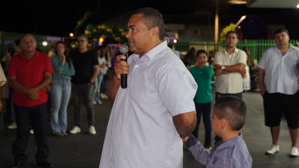Prefeitura de Juti inaugura Feira do Produtor e entrega trator agrícola para fortalecimento da agricultura familiar Prefeitura de Juti inaugura Feira do Produtor e entrega trator agrícola para fortalecimento da agricultura familiar