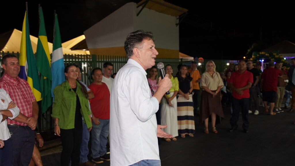 Prefeitura de Juti inaugura Feira do Produtor e entrega trator agrícola para fortalecimento da agricultura familiar Prefeitura de Juti inaugura Feira do Produtor e entrega trator agrícola para fortalecimento da agricultura familiar
