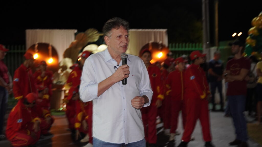 Prefeitura de Juti inaugura Feira do Produtor e entrega trator agrícola para fortalecimento da agricultura familiar Prefeitura de Juti inaugura Feira do Produtor e entrega trator agrícola para fortalecimento da agricultura familiar