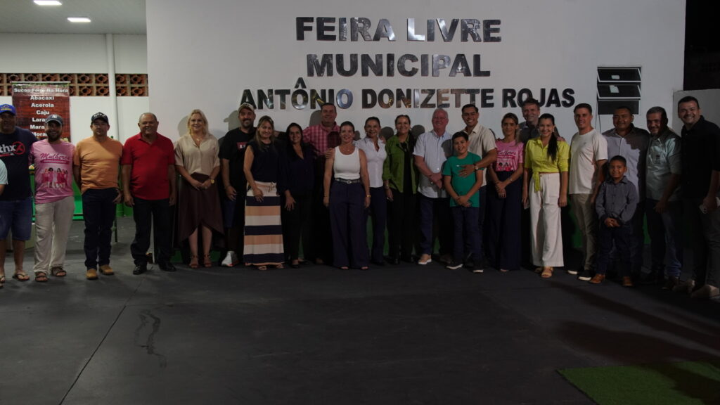 Prefeitura de Juti inaugura Feira do Produtor e entrega trator agrícola para fortalecimento da agricultura familiar Prefeitura de Juti inaugura Feira do Produtor e entrega trator agrícola para fortalecimento da agricultura familiar