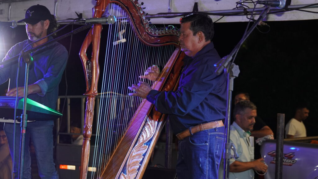 Prefeitura de Juti inaugura Feira do Produtor e entrega trator agrícola para fortalecimento da agricultura familiar Prefeitura de Juti inaugura Feira do Produtor e entrega trator agrícola para fortalecimento da agricultura familiar