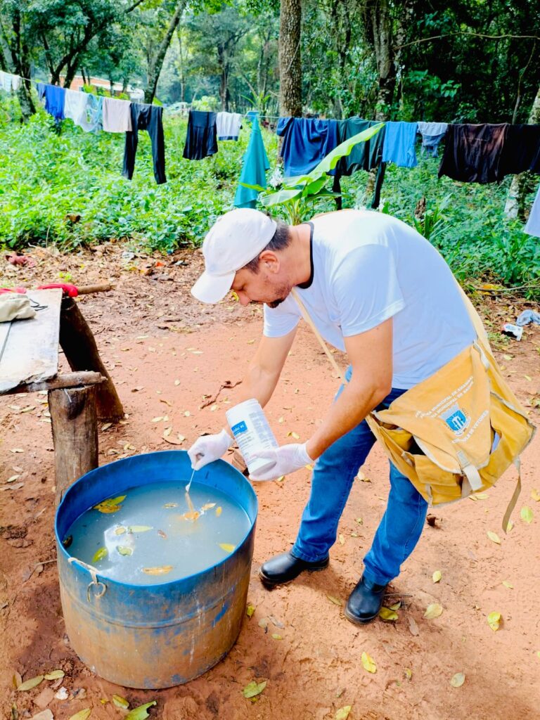 Ação conjunta mobiliza comunidade indígena no combate à dengue em Amambai
