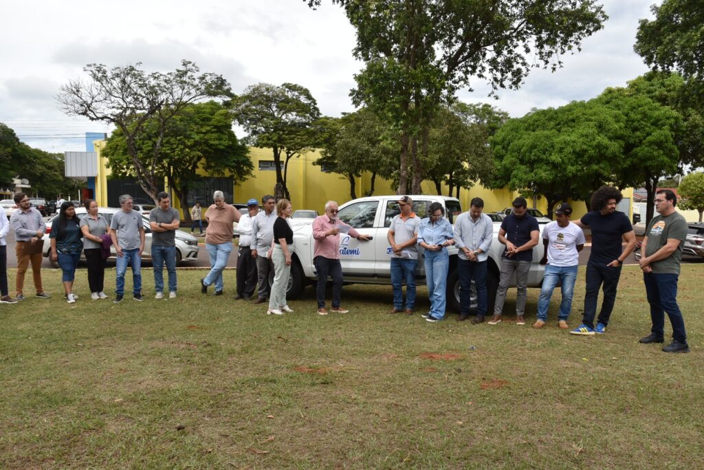 Iguatemi: Secretaria de Obras recebe caminhonete 0 km para atender demandas do setor Iguatemi: Secretaria de Obras recebe caminhonete 0 km para atender demandas do setor