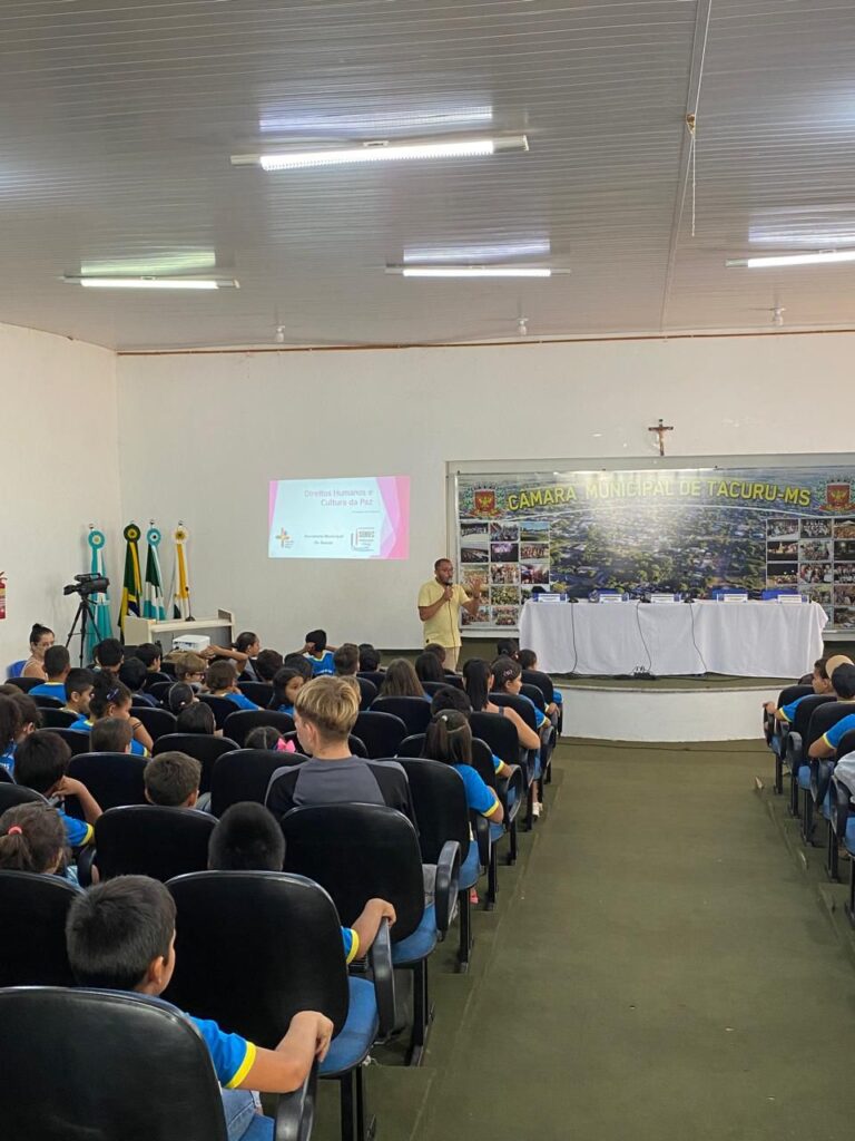Tacuru promove palestra sobre cultura de paz e direitos humanos em escola municipal Tacuru promove palestra sobre cultura de paz e direitos humanos em escola municipal