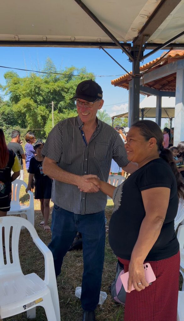 Prefeito Sérgio Barbosa acompanha programação do Dia dos Povos Indígenas em aldeias de Amambai Prefeito Sérgio Barbosa acompanha programação do Dia dos Povos Indígenas em aldeias de Amambai