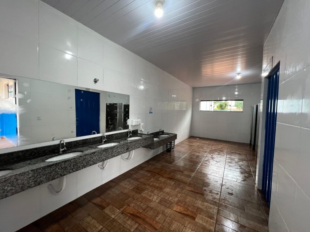 Prefeitura de Amambai entrega obra do bloco sanitário da Escola Municipal Antônio Pinto da Silva