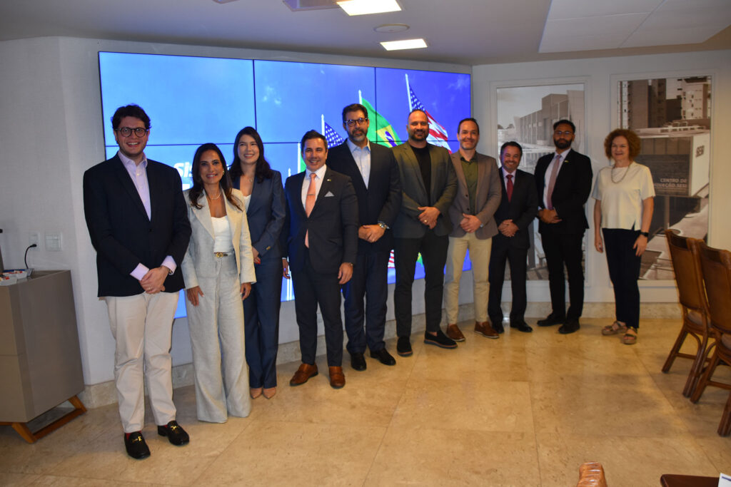 Fiems reúne empresários em encontro com cônsul-geral dos Estados Unidos