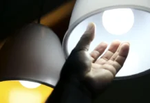Aneel aprova R$ 5,5 bi para reduzir conta de luz em 22 distribuidoras