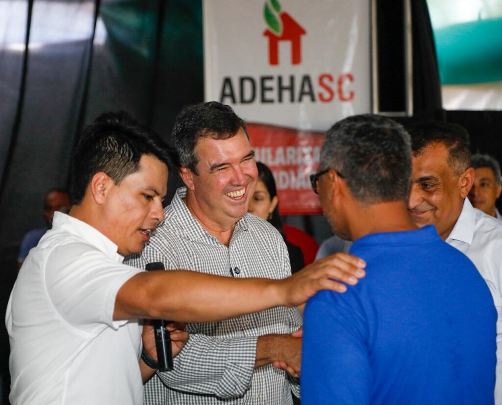 Municipalismo: Governo de MS investe em infraestrutura e apoia feira agropecuária em Glória de Dourados