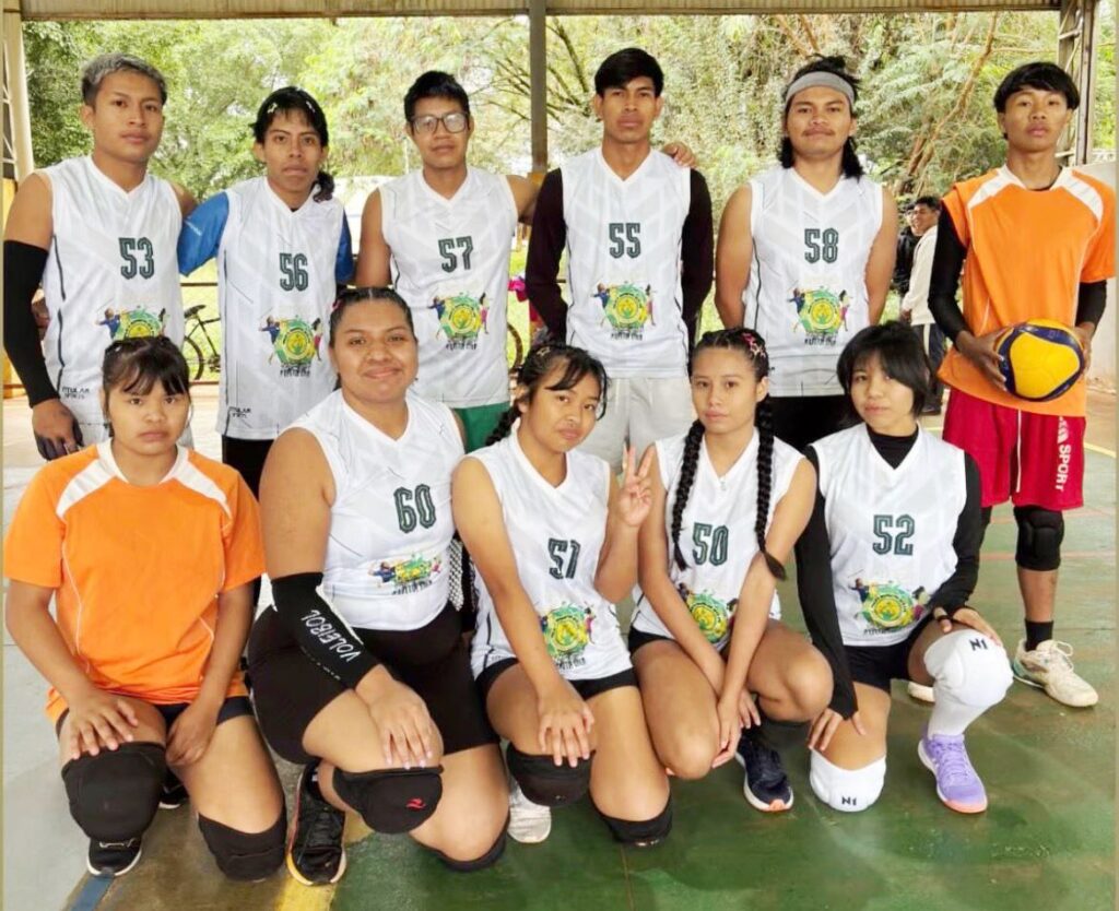 Campeonato de vôlei misto reúne equipes da região em Amambai