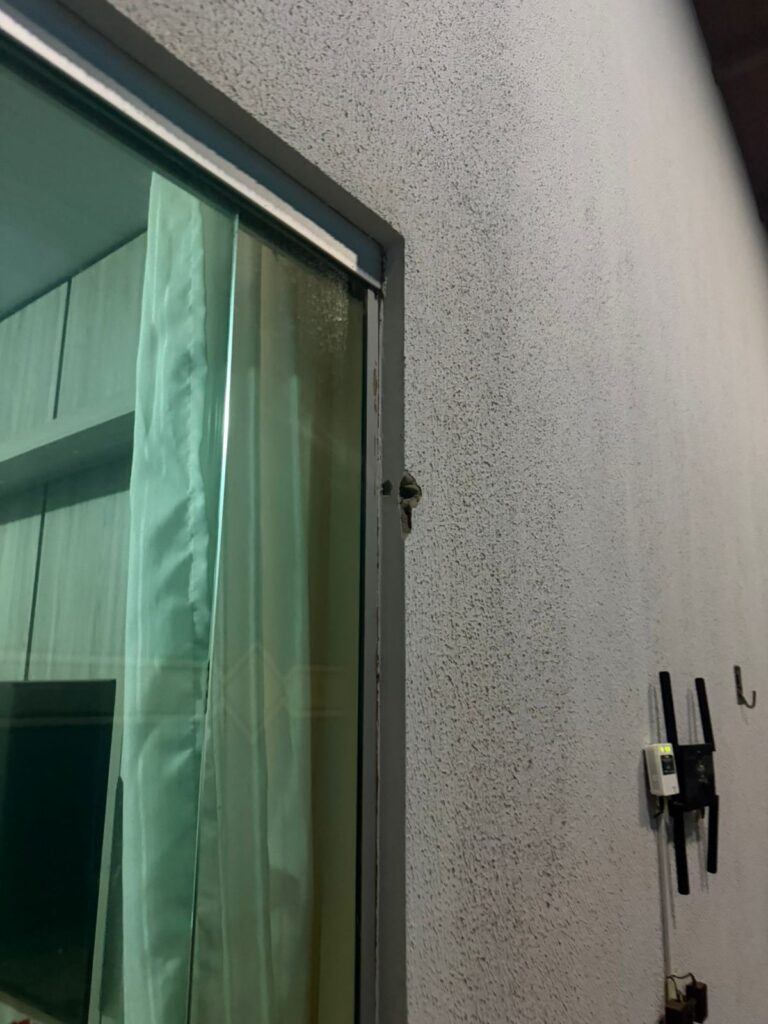 Servidores da Câmara Municipal tem residências alvejadas por disparos em Aral Moreira
