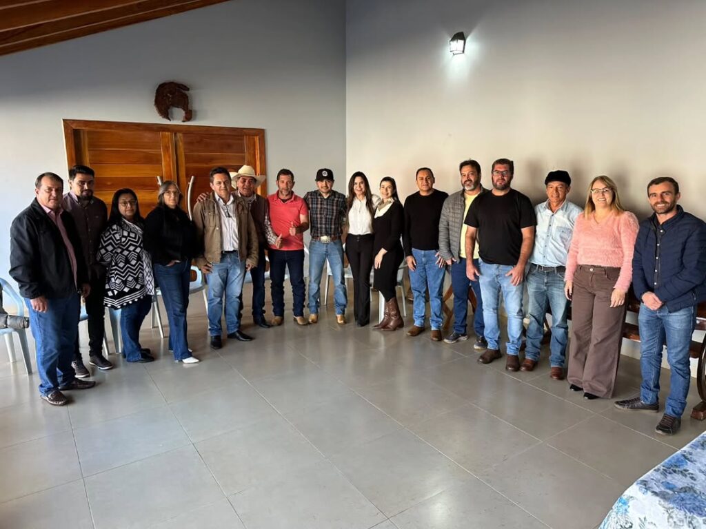 Mara Caseiro se reúne com prefeito e vice-prefeito de Tacuru para discutir demandas do município