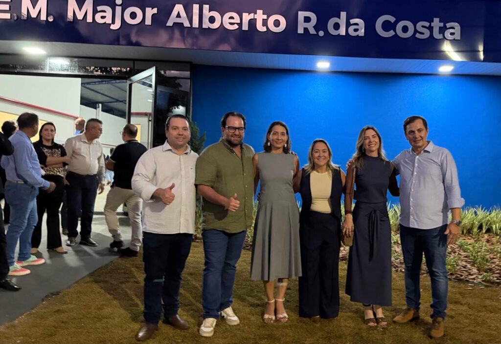 Lia Nogueira entrega R$ 600 mil em emendas e reforça compromisso com Jardim Lia Nogueira entrega R$ 600 mil em emendas e reforça compromisso com Jardim