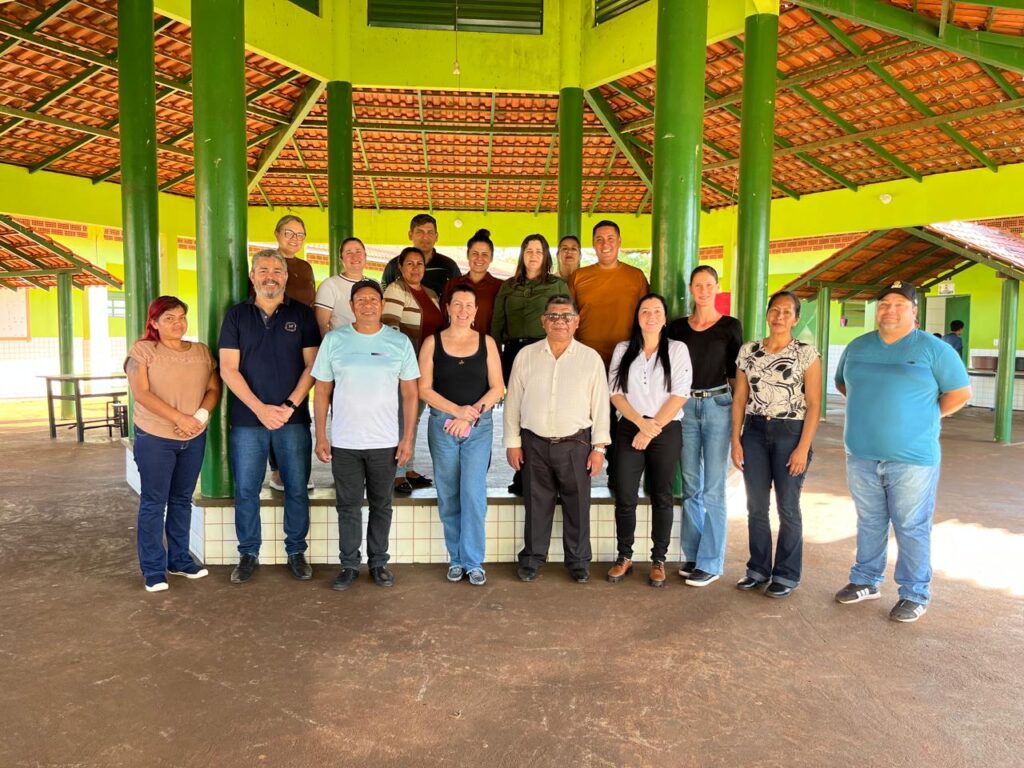 Secretaria de Educação de Paranhos realiza visita técnica em Japorã para fortalecimento da educação indígena