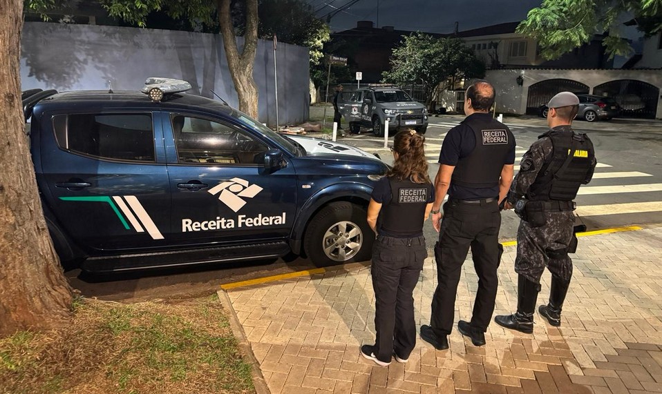 Operação Fluxo Oculto mira esquema no setor de combustíveis com movimentação de R$ 26 bilhões em fintechs Operação Fluxo Oculto mira esquema no setor de combustíveis com movimentação de R$ 26 bilhões em fintechs