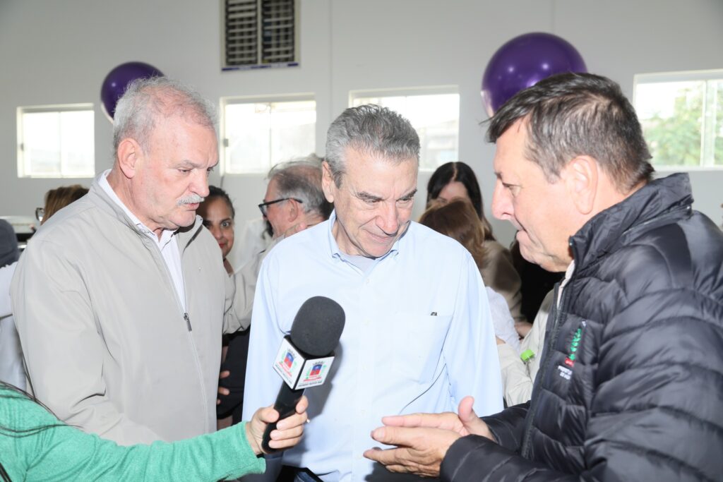 Governo de Mundo Novo inaugura Centro de Fisioterapia Helena Ferreira Costa Araújo Governo de Mundo Novo inaugura Centro de Fisioterapia Helena Ferreira Costa Araújo