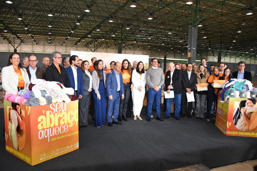 Fiems participa de encerramento oficial da Campanha Seu Abraço Aquece Fiems participa de encerramento oficial da Campanha Seu Abraço Aquece