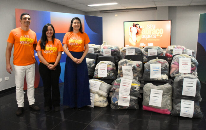 Roberto Gurgel, Saiuri Nakazato e Adriana Sato_doações da Fiems para Seu Abraço Aquece_Foto de Nicoli Dichoff