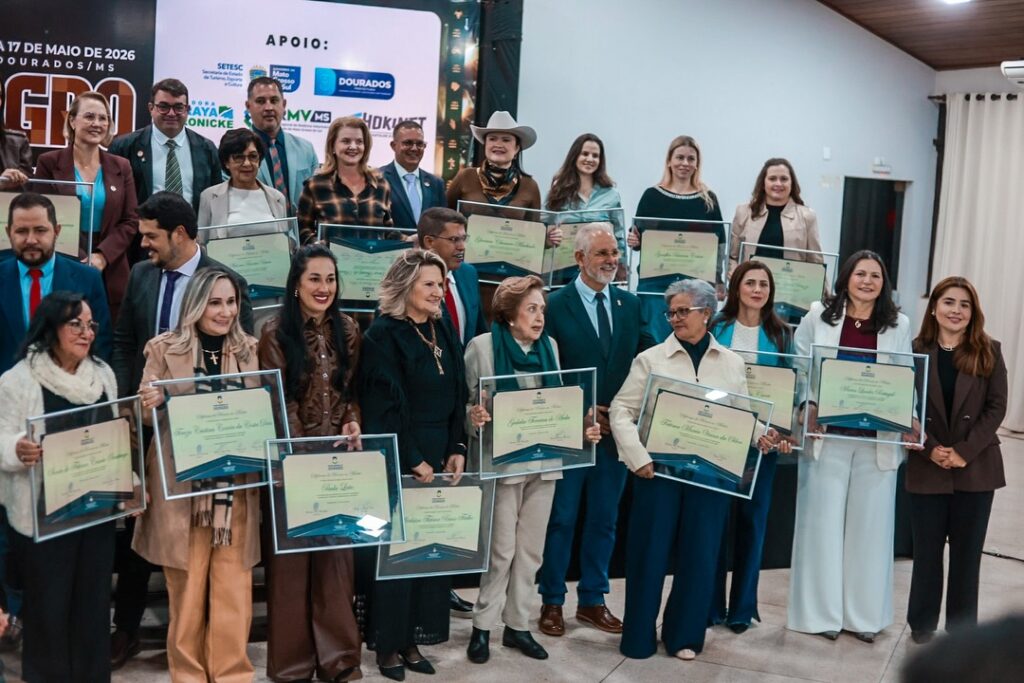 Prefeita de Caarapó recebe homenagem durante sessão solene na 60ª Expoagro, em Dourados