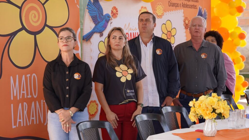 Prefeitura de Juti realiza encontro sobre o Maio Laranja, com beneficiários dos programas sociais