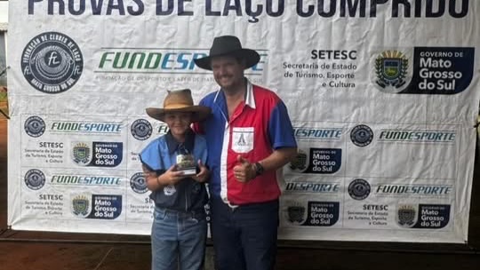 Atletas do laço comprido iguatemiense fazem bonito na festa do laço em Japorã Atletas do laço comprido iguatemiense fazem bonito na festa do laço em Japorã