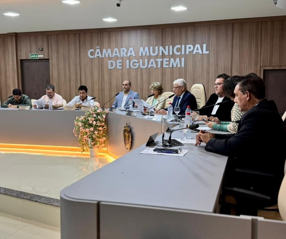 Equipe da Melhor Idade recebe homenagem da Câmara de Iguatemi