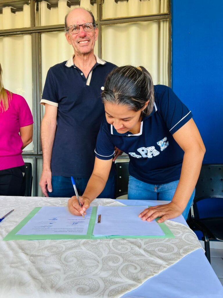 APAE de Amambai celebra assinatura de convênio para melhoria da estrutura escolar APAE de Amambai celebra assinatura de convênio para melhoria da estrutura escolar