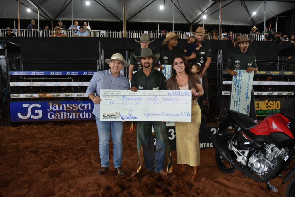 Finalistas do rodeio da 3ª ExpoIguatemi 2026 receberam R$ 35 mil em dinheiro, incluindo uma moto Honda 0 km