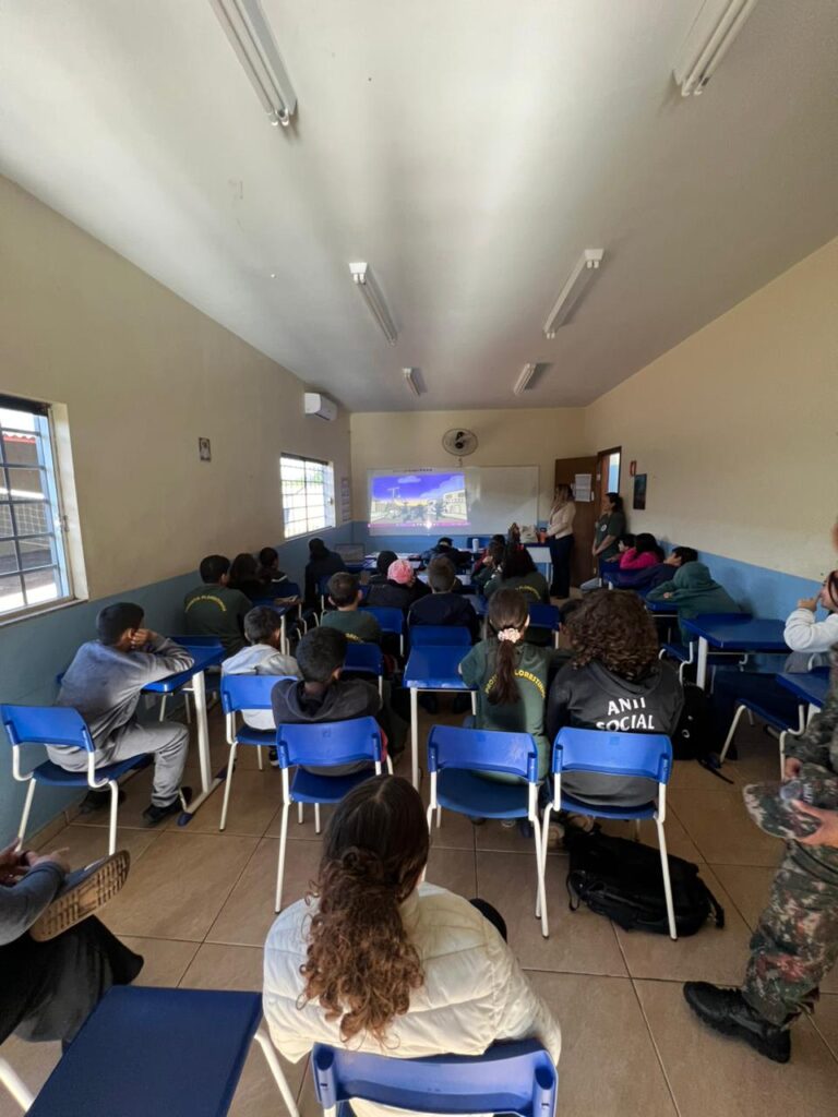 Amambai: Projeto Florestinha promove palestra de conscientização sobre combate à violência contra crianças e adolescentes
