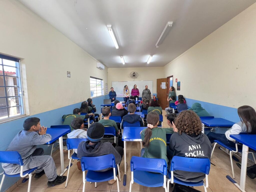 Amambai: Projeto Florestinha promove palestra de conscientização sobre combate à violência contra crianças e adolescentes