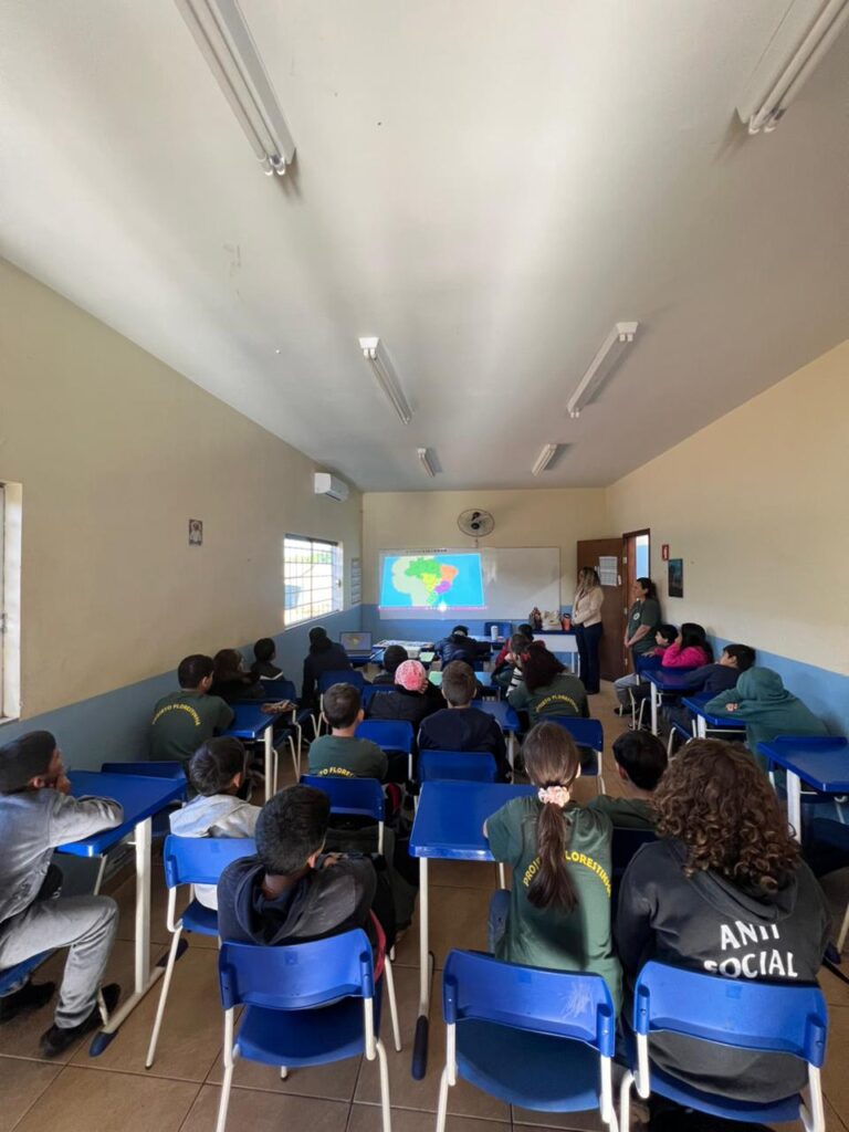 Amambai: Projeto Florestinha promove palestra de conscientização sobre combate à violência contra crianças e adolescentes