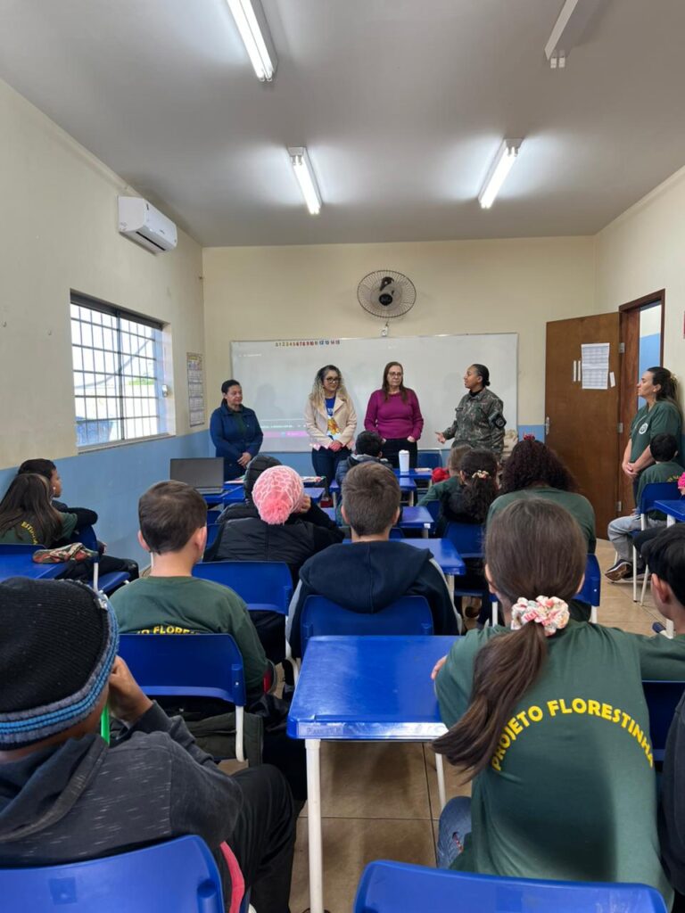 Amambai: Projeto Florestinha promove palestra de conscientização sobre combate à violência contra crianças e adolescentes