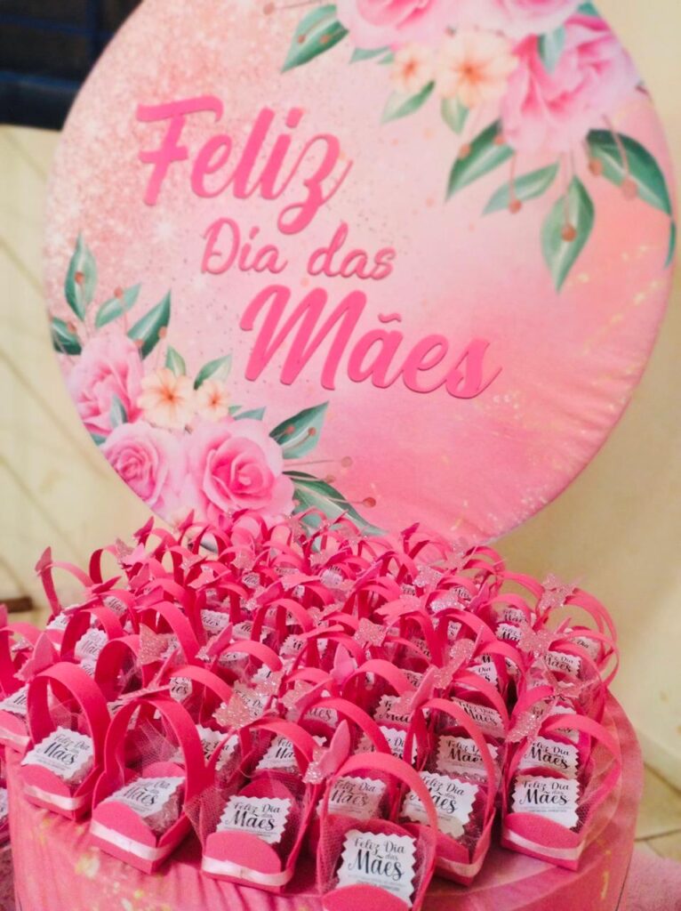 Centro da Juventude realiza evento especial em homenagem ao Dia das Mães em Amambai