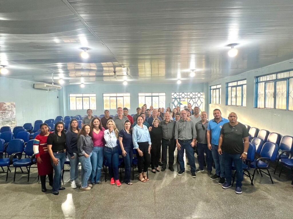 Prefeito de Amambai recebe visita institucional do deputado estadual Junior Mochi para diálogo e troca de ideias em prol do município Prefeito de Amambai recebe visita institucional do deputado estadual Junior Mochi para diálogo e troca de ideias em prol do município