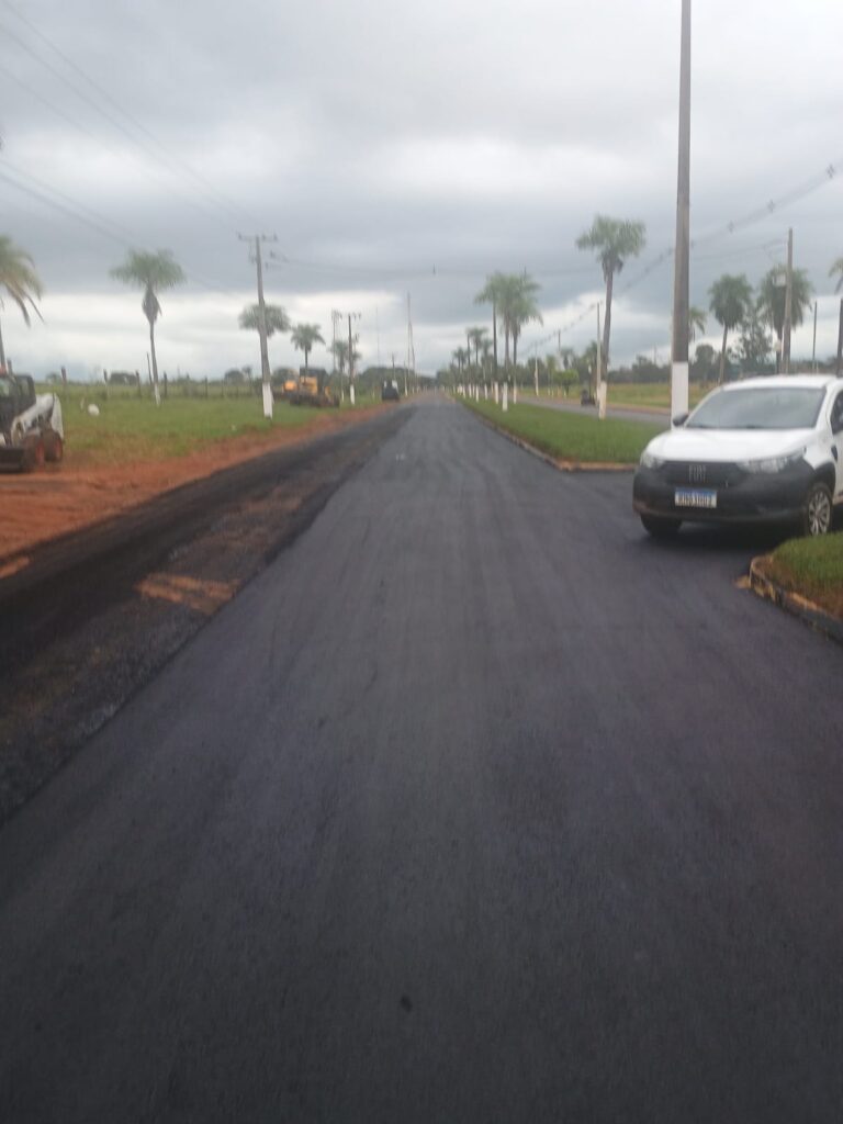 Prefeitura de Coronel Sapucaia executa recapeamento em trecho de acesso à cidade Prefeitura de Coronel Sapucaia executa recapeamento em trecho de acesso à cidade
