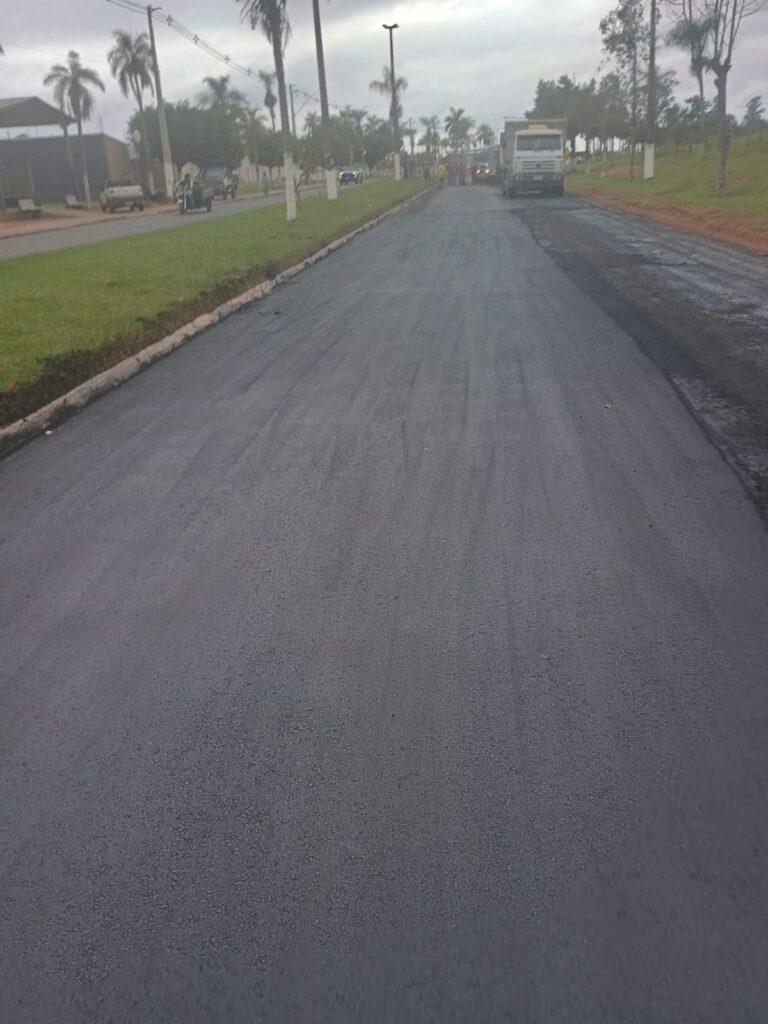Prefeitura de Coronel Sapucaia executa recapeamento em trecho de acesso à cidade Prefeitura de Coronel Sapucaia executa recapeamento em trecho de acesso à cidade
