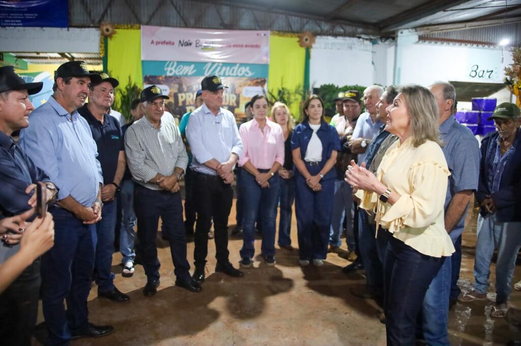 Governo de MS acompanha reta final da pavimentação no Distrito de Bocajá, em Douradina