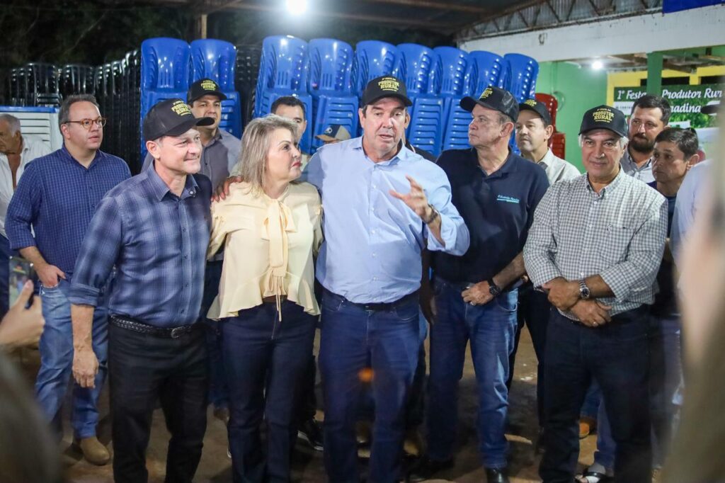 Governo de MS acompanha reta final da pavimentação no Distrito de Bocajá, em Douradina