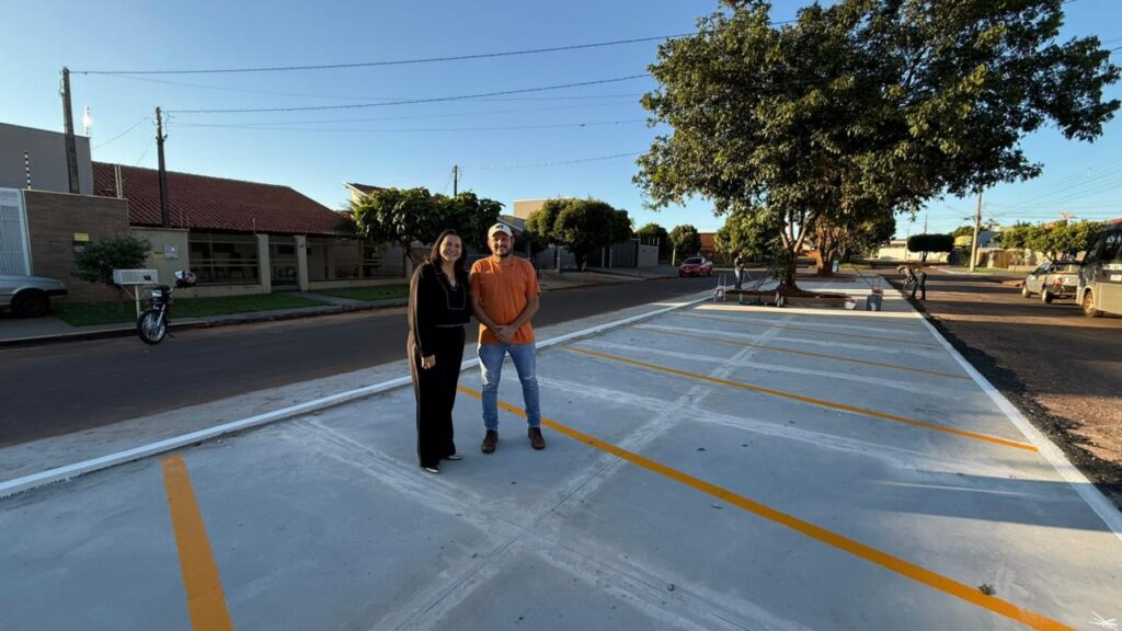 Prefeita Lurdes atende demanda histórica do Santa Marta, entrega estacionamento e anuncia nova praça para o bairro em Caarapó