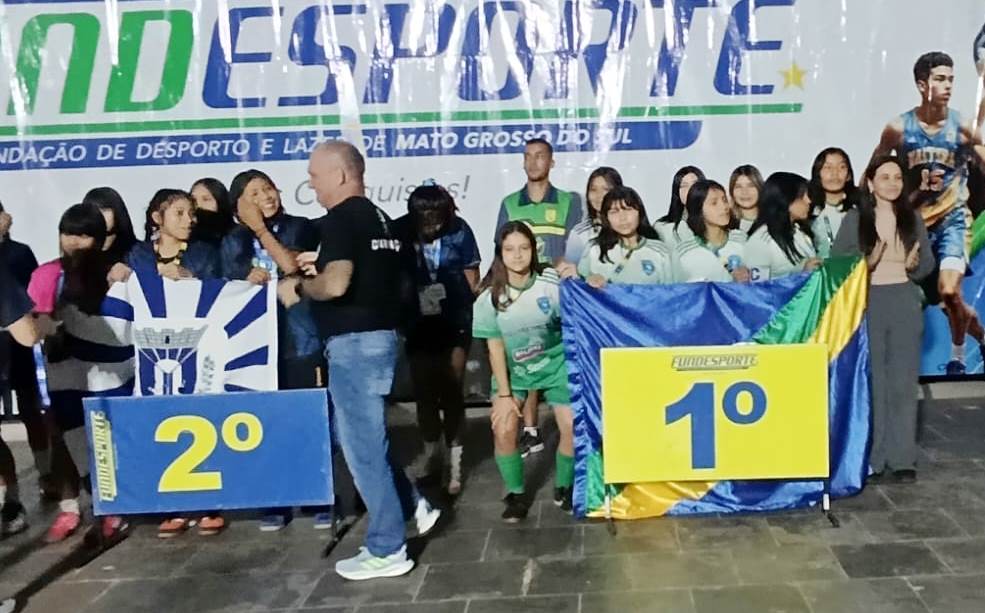 Paranhos vence Amambai por 1x0 e conquista o tricampeonato dos Jogos Escolares de MS no futsal feminino Paranhos vence Amambai por 1x0 e conquista o tricampeonato dos Jogos Escolares de MS no futsal feminino
