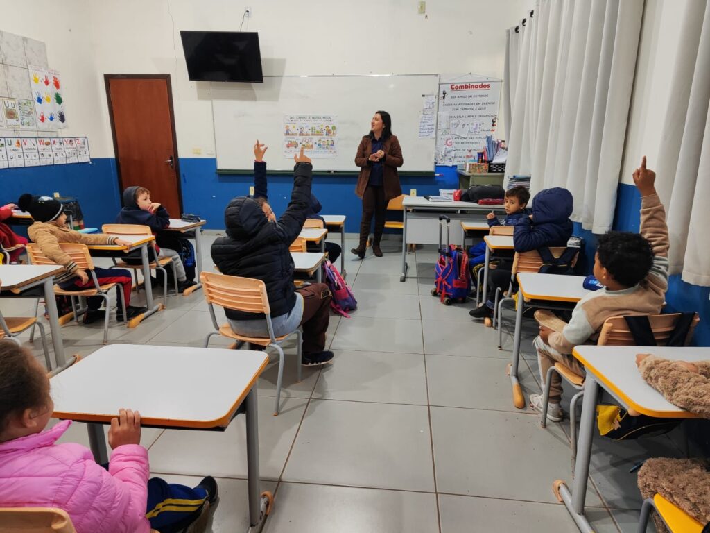 Iguatemi: Alunos da Escola Salvador Nogueira participam de palestra sobre a origem dos alimentos Iguatemi: Alunos da Escola Salvador Nogueira participam de palestra sobre a origem dos alimentos