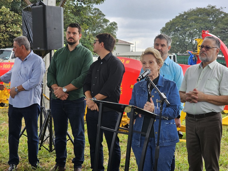Governo do Estado viabiliza 77 máquinas e implementos para fortalecer a agricultura familiar em 27 municípios Governo do Estado viabiliza 77 máquinas e implementos para fortalecer a agricultura familiar em 27 municípios